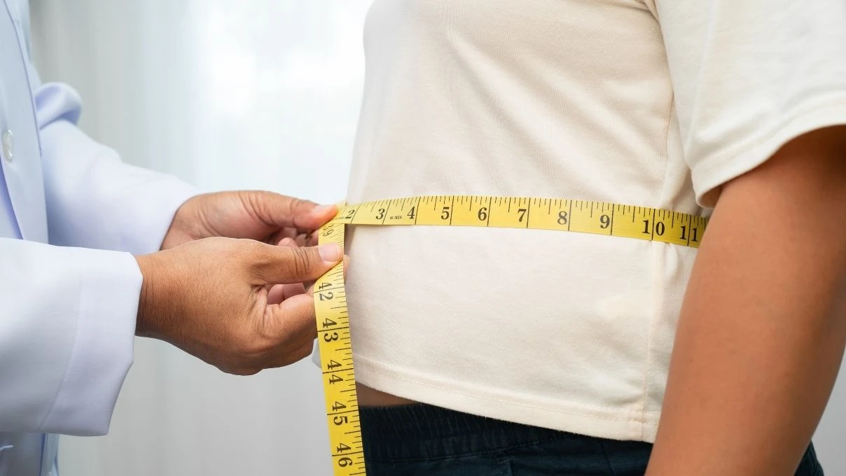 Göbek bölgesi neden erimez? Kadınların yaptığı 4 büyük hata!