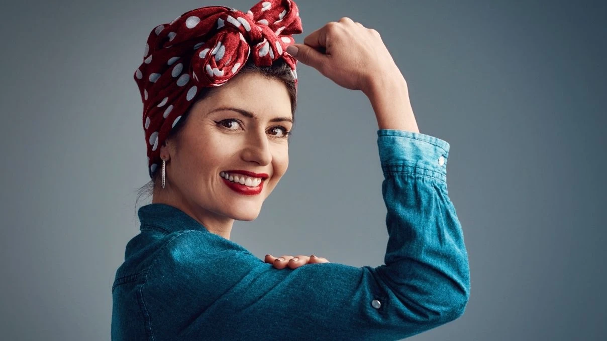 Güçlü kadın yoktur, kadını güçlendiren şartlar var!