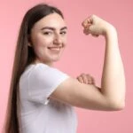 Güçlü kadın yoktur, kadını güçlendiren şartlar var!