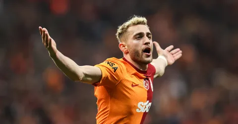 Barış Alper Yılmaz annesiyle horon tepti! Eğlenceli anlar sosyal medyada viral oldu 4 i 69