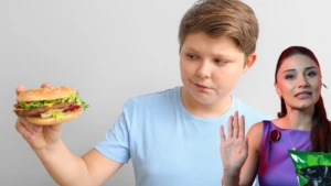 Son yıllarda artan erkek çocuklardaki meme büyümesine dikkat! Uzman isimden kritik uyarılar