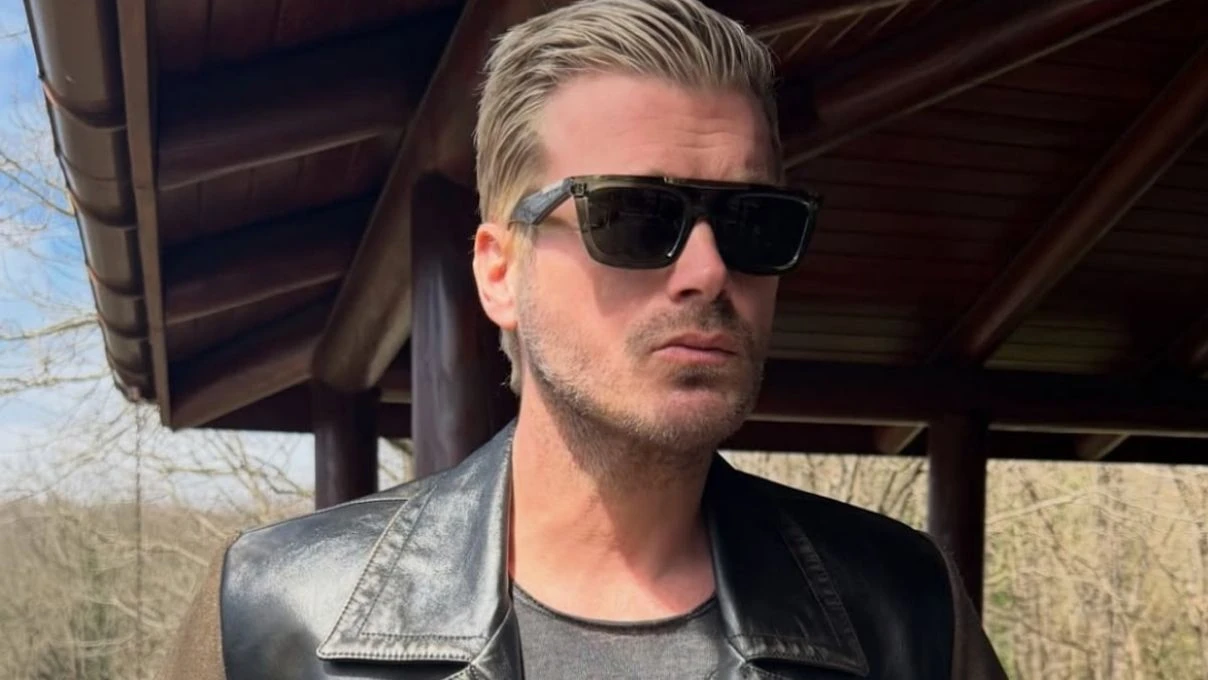 Kıvanç Tatlıtuğ’un kombininin fiyatı ağızları açık bıraktı! Ünlü oyuncu çiğ sarısı saçlarıyla dikkat çekmişti