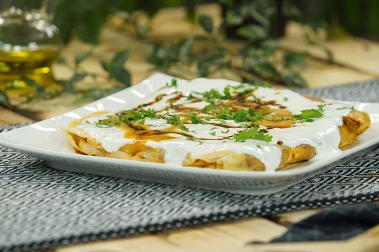 Gelinim Mutfakta'dan Çanakkale mantısı tarifi! Fırında kızarıp, tavuk suyunda damakları şenlendiriyor 6 manlama tarifi nedir manlama malzemeleri nelerdir h77562 4fe7f.jpg