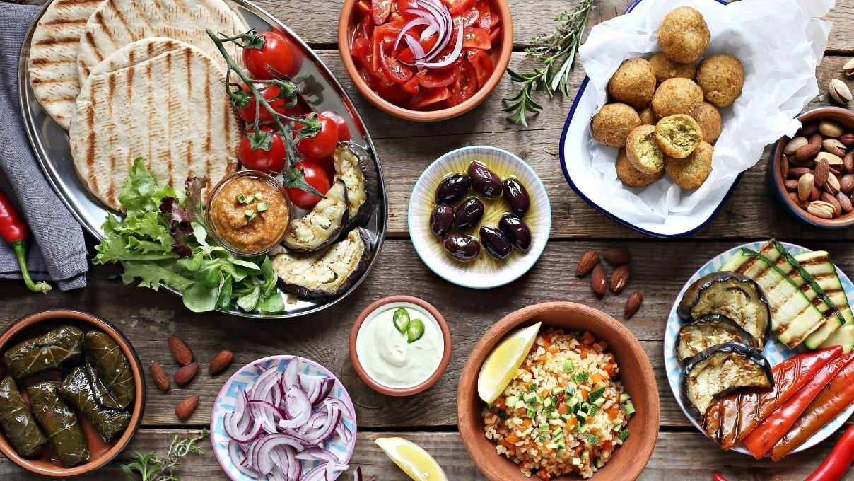 İftar sofralarınızı şenlendirecek meze tarifleri! Ana yemeği aratmıyor