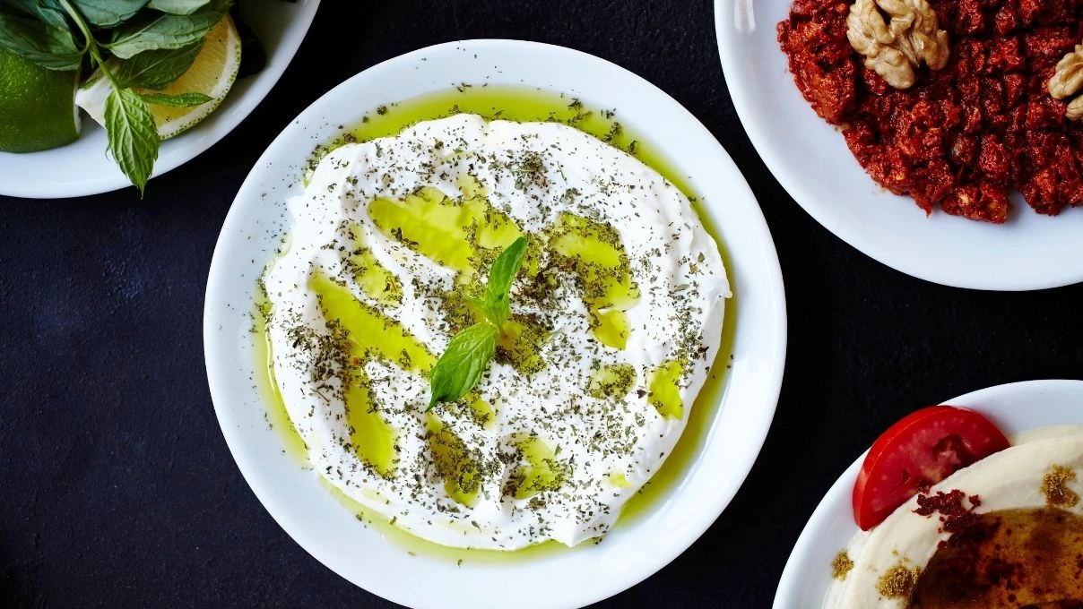 İftar sofralarınızı şenlendirecek meze tarifleri! Ana yemeği aratmıyor