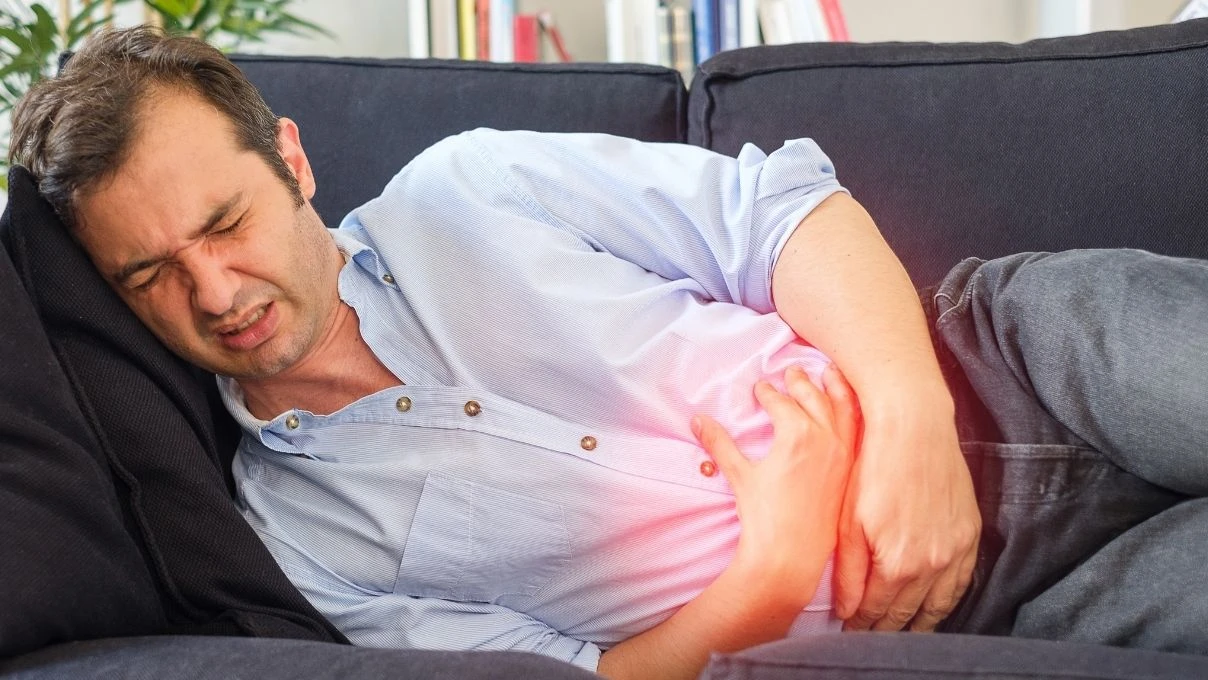 Ramazanda mide yanması neden artar? Oruçluyken mide yanması nasıl önlenir?