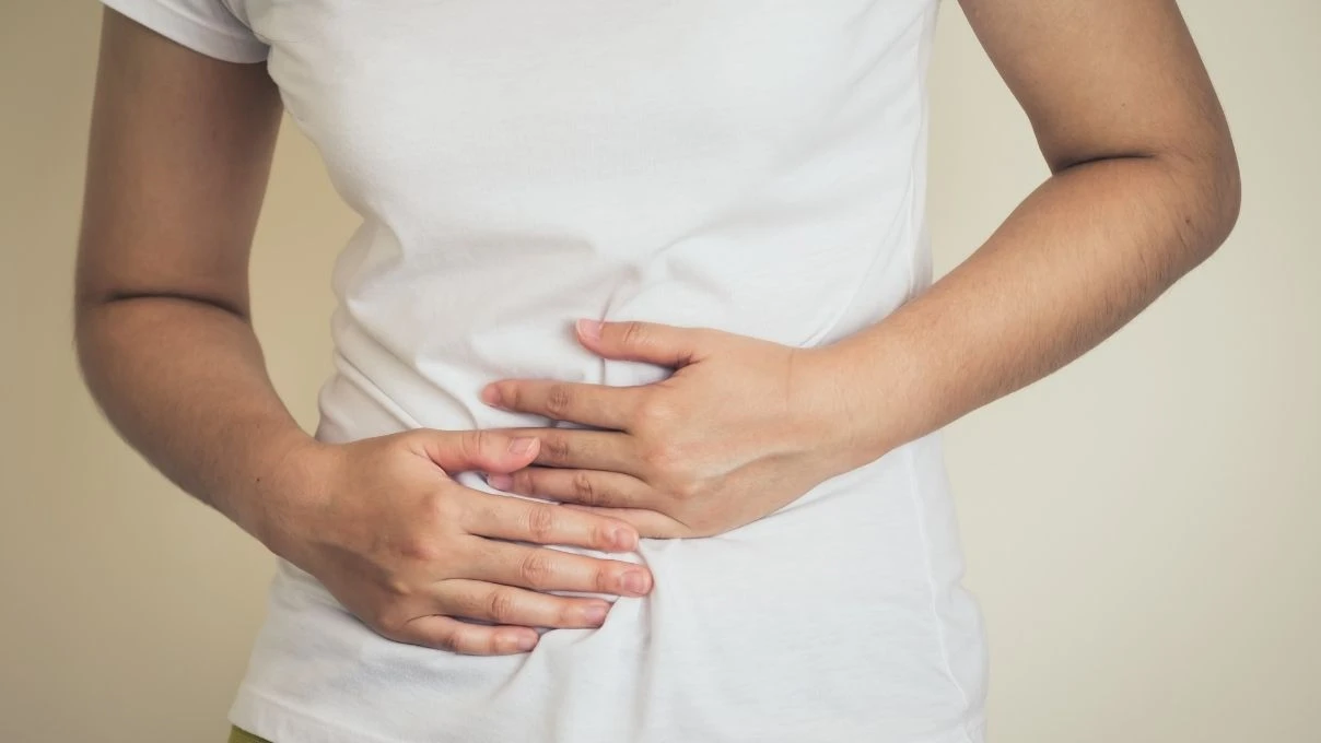 Ramazanda mide yanması neden artar? Oruçluyken mide yanması nasıl önlenir?