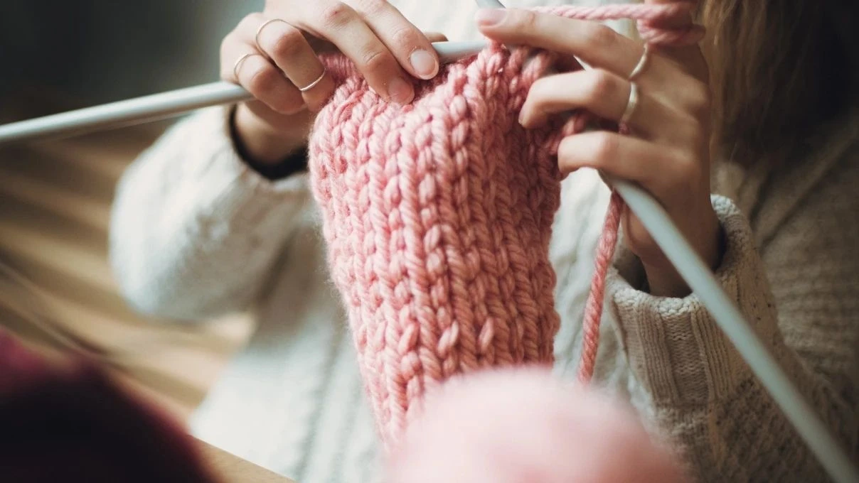 Anne adaylarının en çok ördüğü örgü modelleri 2026!