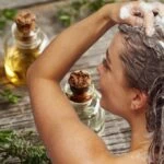 Oluk oluk dökülen saçlara son! Banyo yaparken şampuana ekleyin