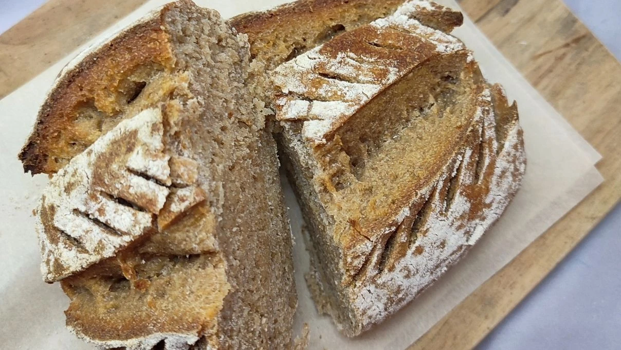 Evde tam buğdaylı ekşi mayalı ekmek yapmanın formülü! Hem sağlıklı hem pratik