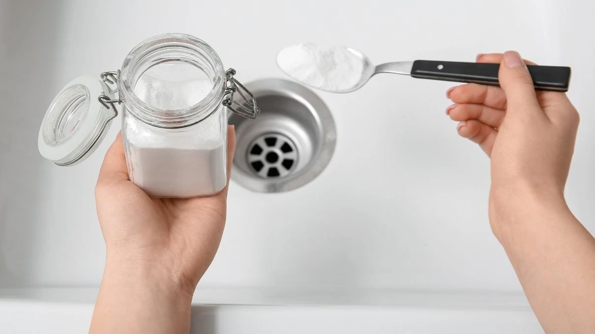 Tesisat ustalarının en büyük sırrı! Tıkanmış lavabolara 5 malzeme