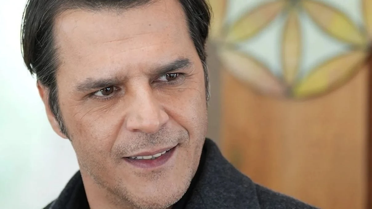 Mehmet Günsür ünlü Türk kahvesi markasının yüzü oldu! Sosyal medyada gündem oldu 4 Mehmet Günsür ünlü Türk kahvesi markasının yüzü oldu! Sosyal medyada gündem oldu