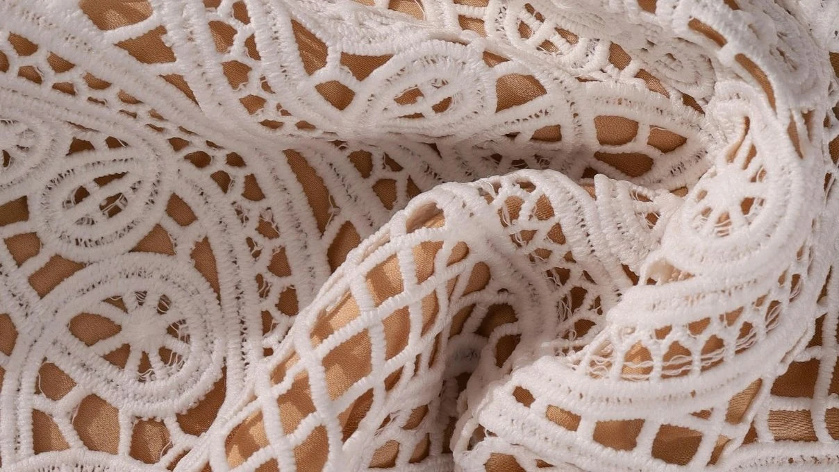 Dantel örgüler evimizde değil artık her yerde! 2026 dantel örgü modası