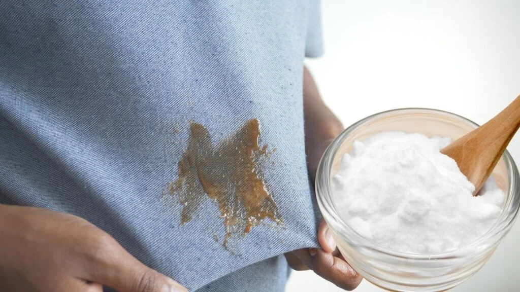 İnatçı lekeleri tek hamlede çıkaran karışım! Beyazlar daha beyaz, renkliler daha renkli