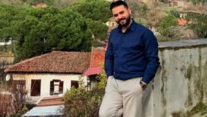 Kadir Ezildi halden hale girdi! O anları sosyal medya hesabından paylaştı, evin içindeki halleri güldürdü