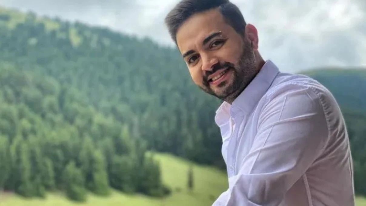 Kadir Ezildi halden hale girdi! O anları sosyal medya hesabından paylaştı, evin içindeki halleri güldürdü