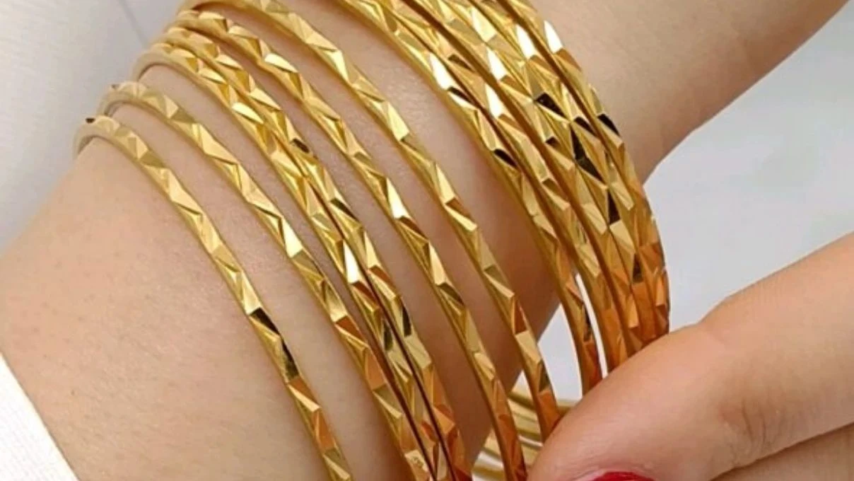 Kadınların gözbebeği ajda bileziklere ilgi arttı! Altın fiyatlarının düşmesiyle yeni ajda modelleri gelişti