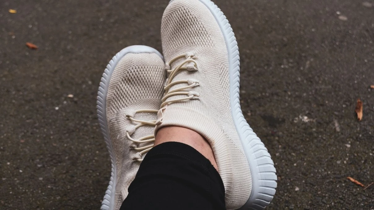 Beyaz ayakkabıları kar beyazı yapan macun! Evde hazırlanıyor 5 Beyaz ayakkabıları kar beyazı yapan macun! Evde hazırlanıyor