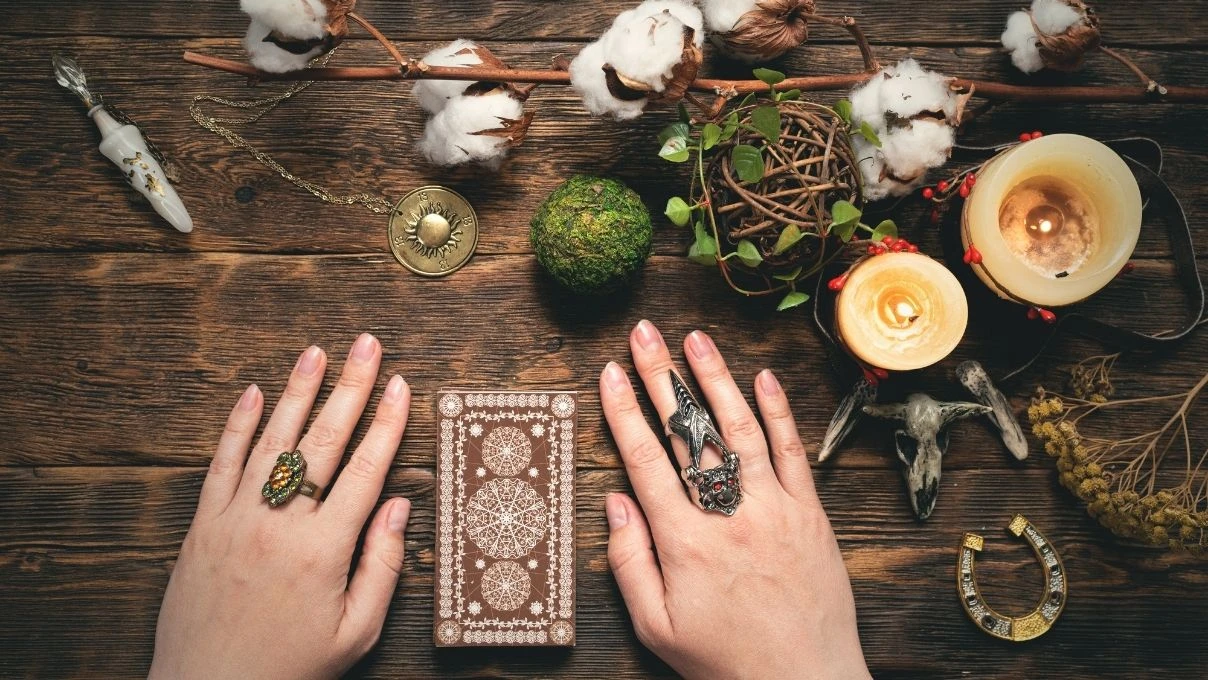 Günlük tarot kart açılımı 15 Nisan 2026! Değişimler, zihinsel iletişimi değiştiriyor