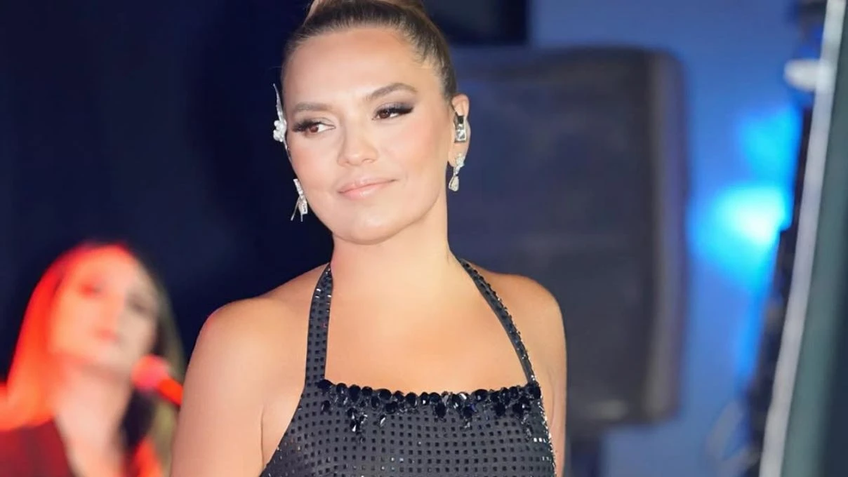 Demet Akalın Tesla’nın akıllı sürüşüne inanamadı! “İstemiyorum bu kadar teknoloji”