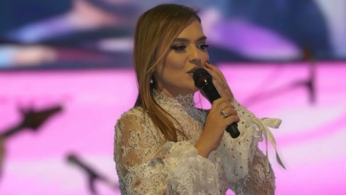 Demet Akalın Tesla’nın akıllı sürüşüne inanamadı! “İstemiyorum bu kadar teknoloji”