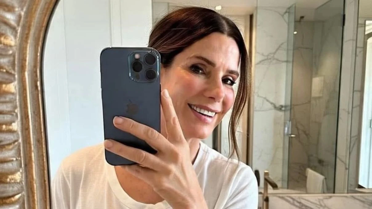 Sandra Bullock 61 yaşında sosyal medya hesabı açtı! Ünlü isim kısa sürede milyonlara ulaştı 7 Sandra Bullock 61 yaşında sosyal medya hesabı açtı! Ünlü isim kısa sürede milyonlara ulaştı