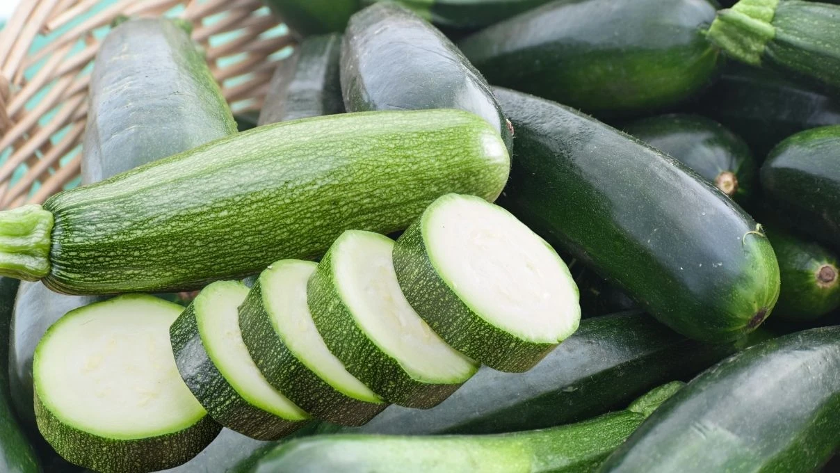 Ödem atan 7 besin! Kilolu değilsiniz şişkinsiniz 8 Ödem atan 7 besin! Kilolu değilsiniz şişkinsiniz