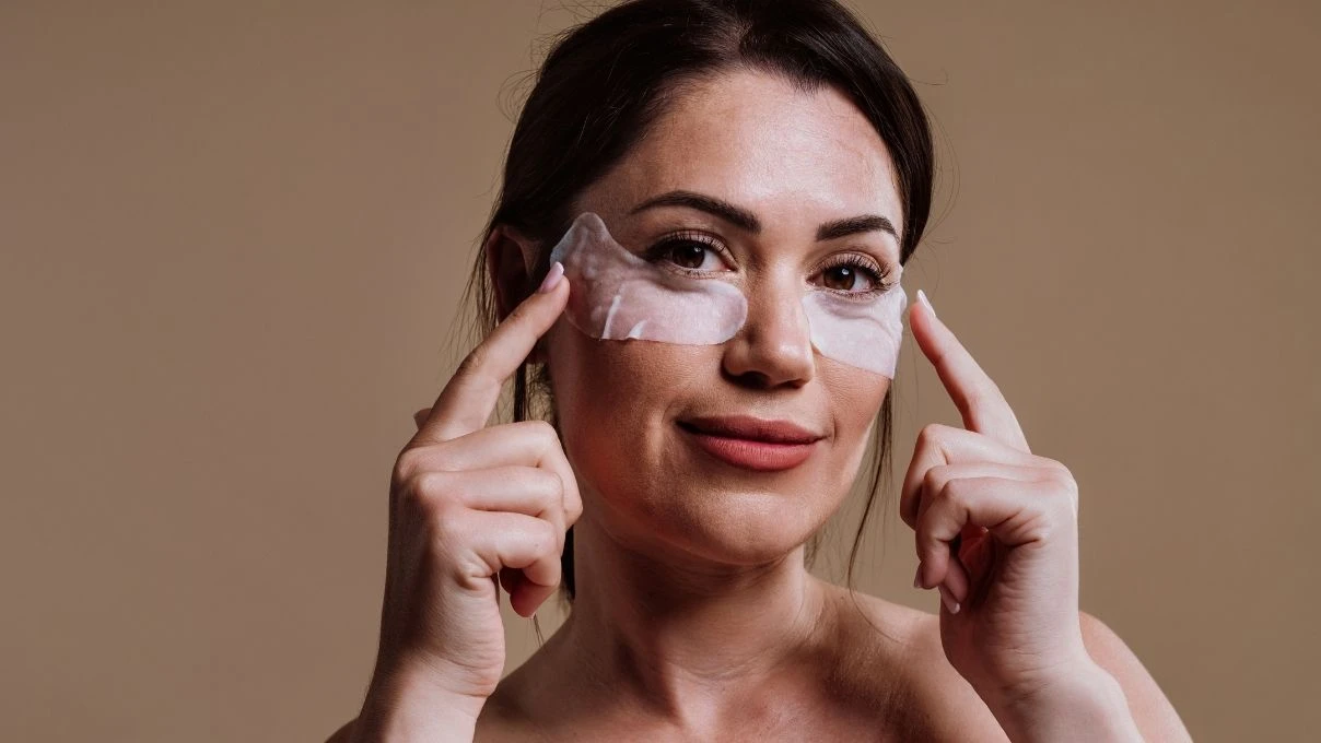 Canan Karatay'dan göz altı morluklarına net çözüm! Peki göz altı morlukları neden olur? 