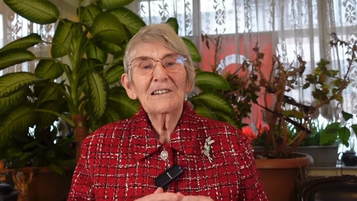 Canan Karatay'dan göz altı morluklarına net çözüm! Peki göz altı morlukları neden olur? 