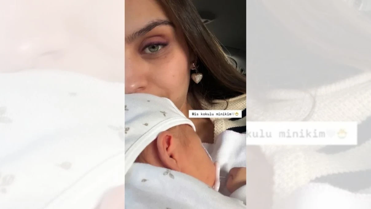 Amine Özil’den bebeğiyle içleri ısıtan kare! Üçüncü kez anne olmuştu!