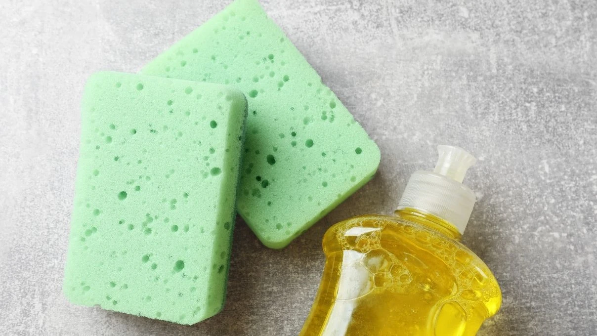 Çamaşır suyu kullanmadan beyazları kar beyazı yapmanın yöntemleri 2026!