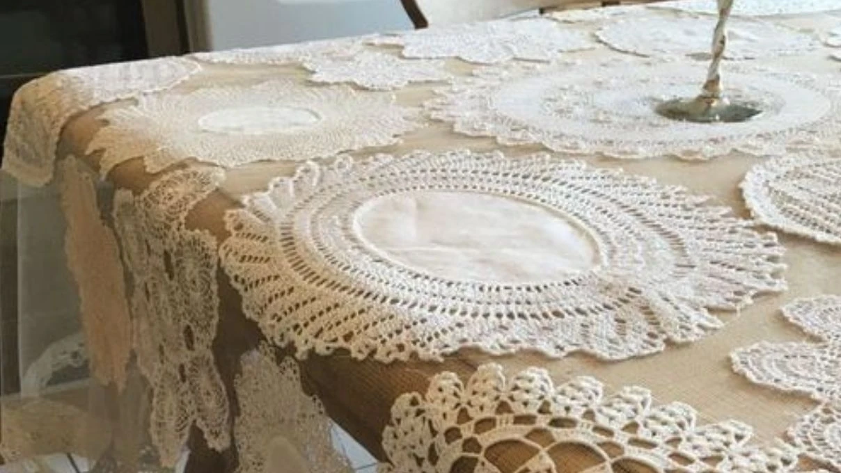 Dantel örgüler evimizde değil artık her yerde! 2026 dantel örgü modası