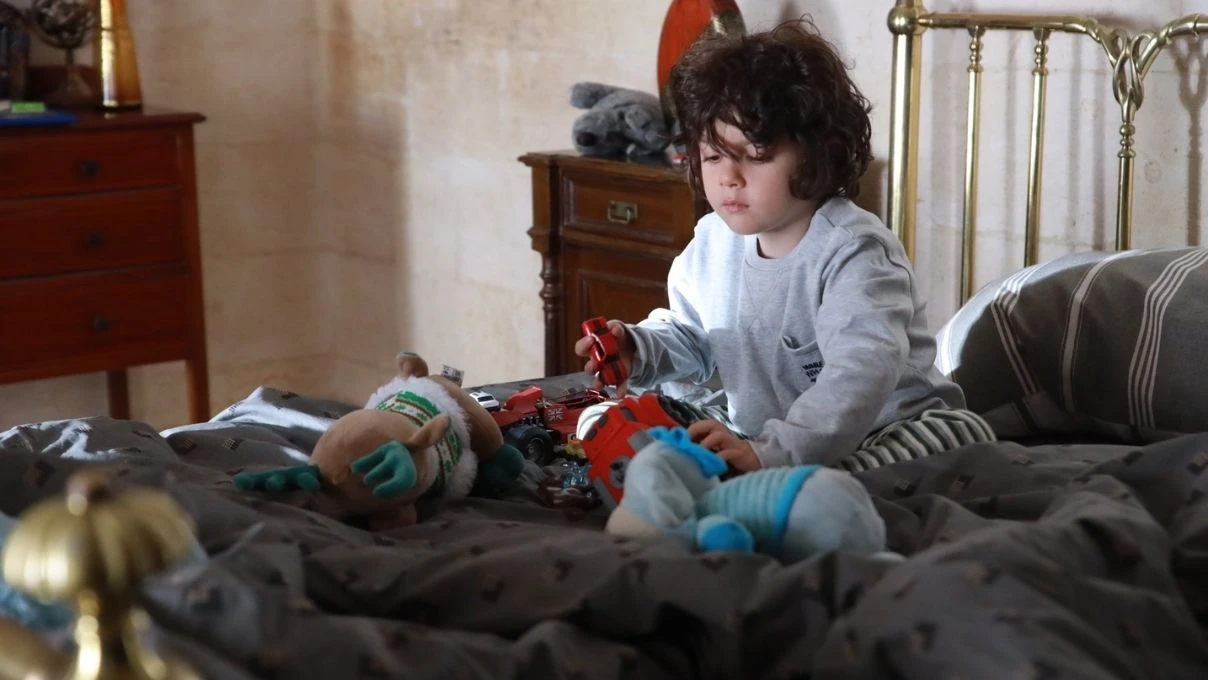 Uzak Şehir’in Cihan Deniz’i Kuzey Gezer’den set itiraf! “Oyunculuk yaparken kendimi çok mutlu hissediyorum”