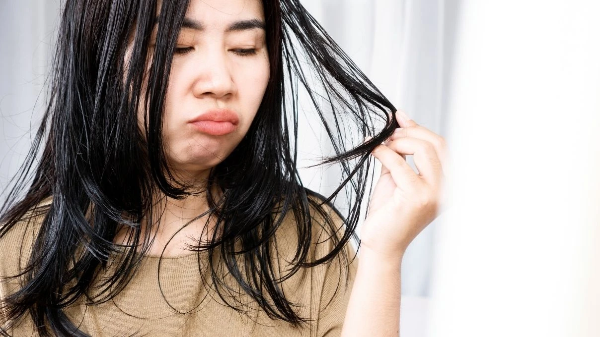 İnce telli saçlar neden çabuk yağlanır? Yağlı saçlar için muhteşem maske!