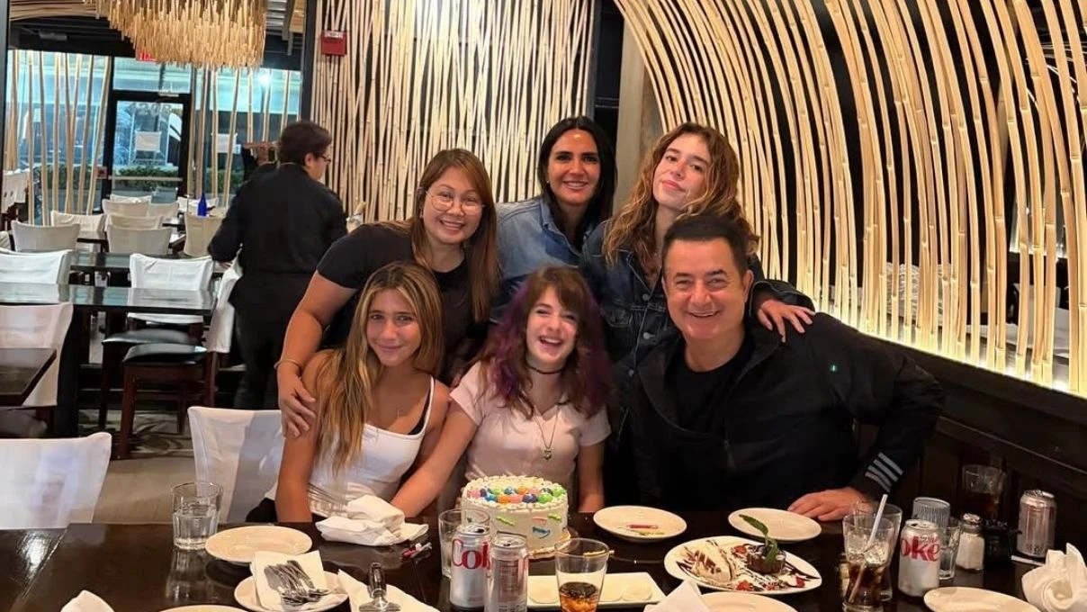 Acun Ilıcalı’nın küçük kızları kocaman oldu! Görenler gözlerine inanamadı 9 Acun Ilıcalı’nın küçük kızları kocaman oldu! Görenler gözlerine inanamadı