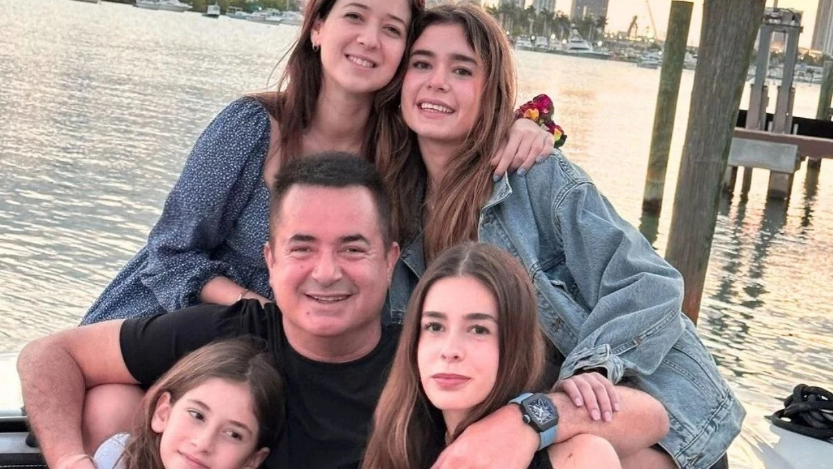 Acun Ilıcalı’nın küçük kızları kocaman oldu! Görenler gözlerine inanamadı 8 Acun Ilıcalı’nın küçük kızları kocaman oldu! Görenler gözlerine inanamadı