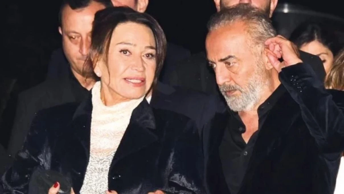 Ebru Gündeş'ten şaşırtan estetik itirafı! Sahne de: "Yarım yüz gerdirme yaptım"