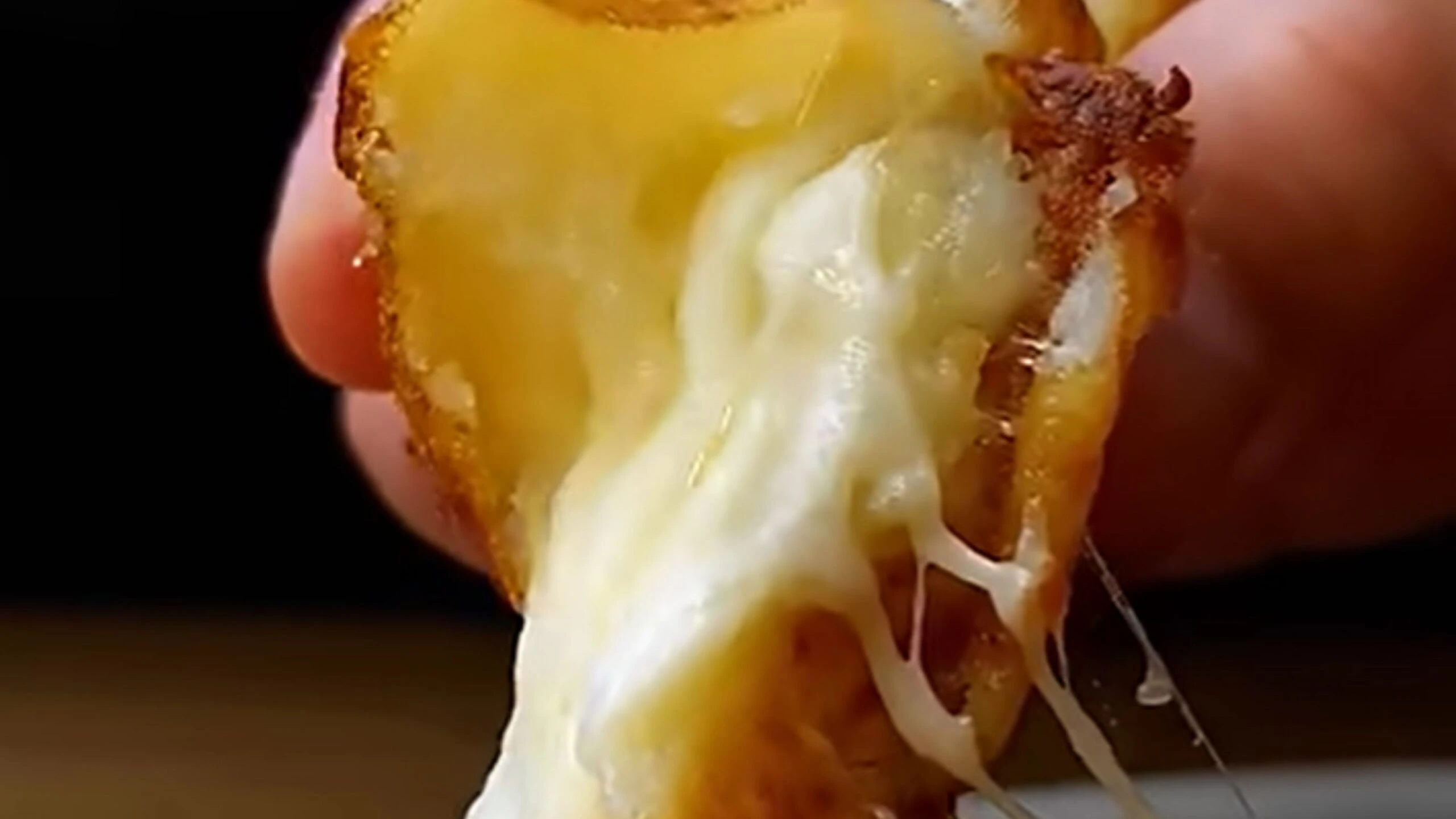 Çıtır çıtır peynirli patates tarifi! 15 dakikada kahvaltı sofrasında 10 Adsiz tasarim 2026 04 04T112923.148 scaled