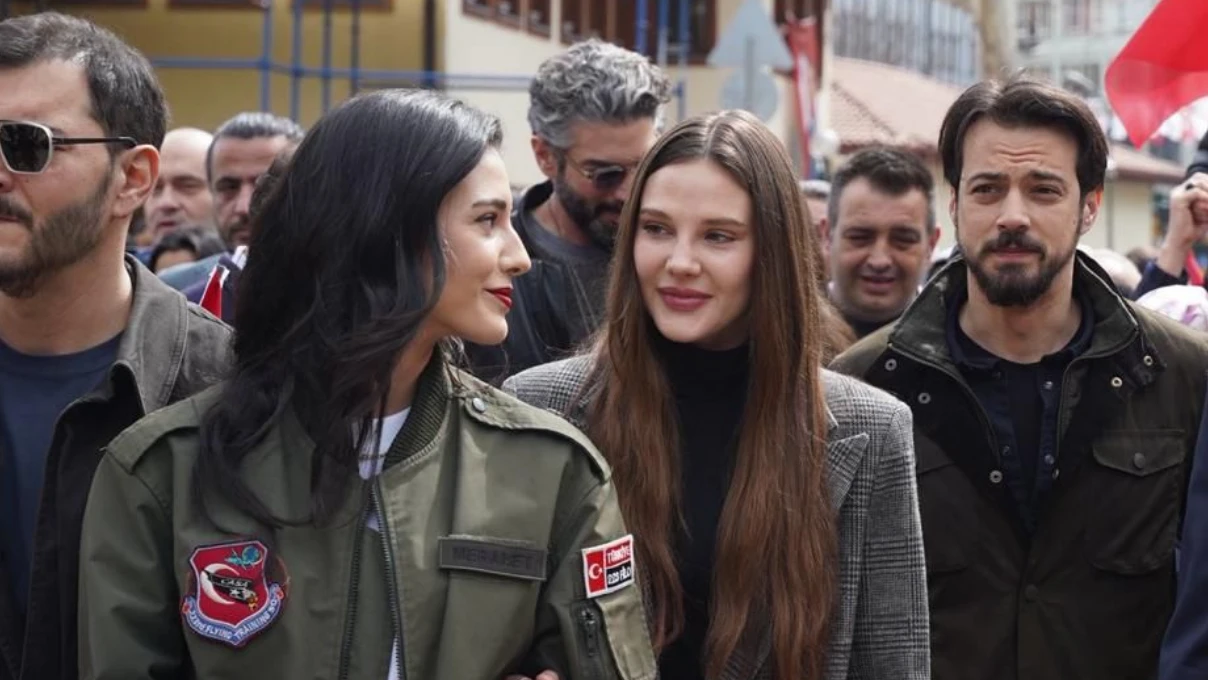 Alina Boz Şükrü Özyıldız Mert... Bursa sokaklarında! Kuruluş Orhan ekibinden anlamlı etkinlik 8 Asli 2026 04 05T135328.115