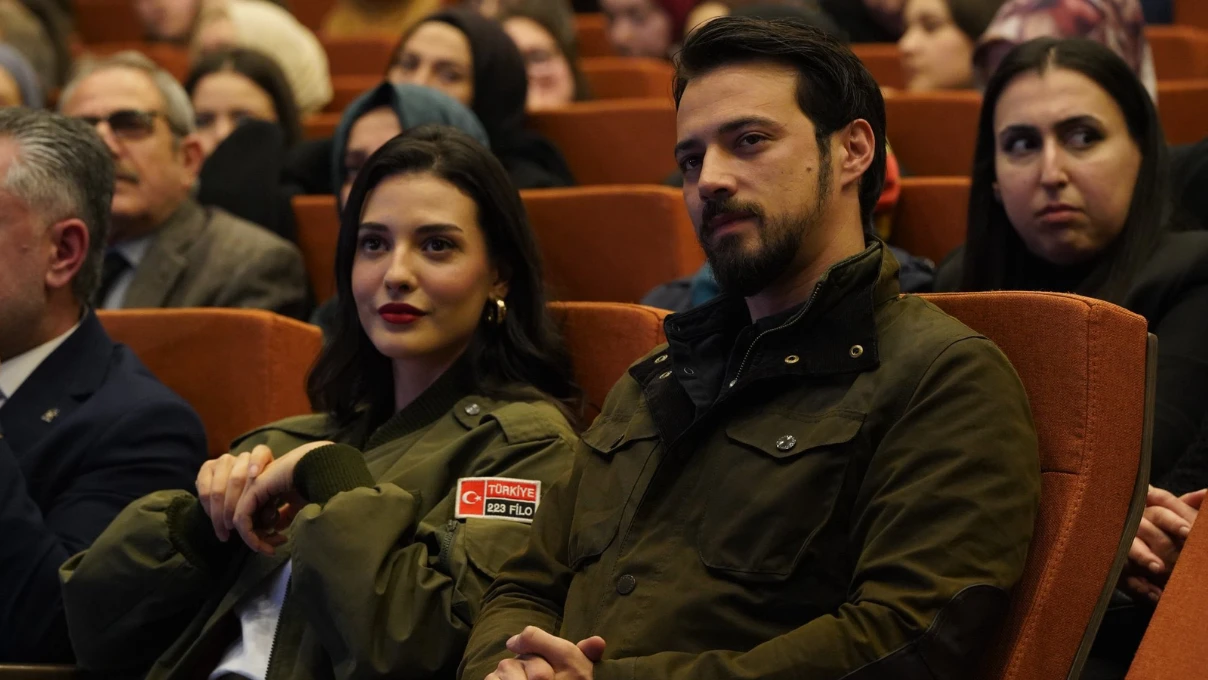 Alina Boz Şükrü Özyıldız Mert... Bursa sokaklarında! Kuruluş Orhan ekibinden anlamlı etkinlik 5 Asli 2026 04 05T135624.115