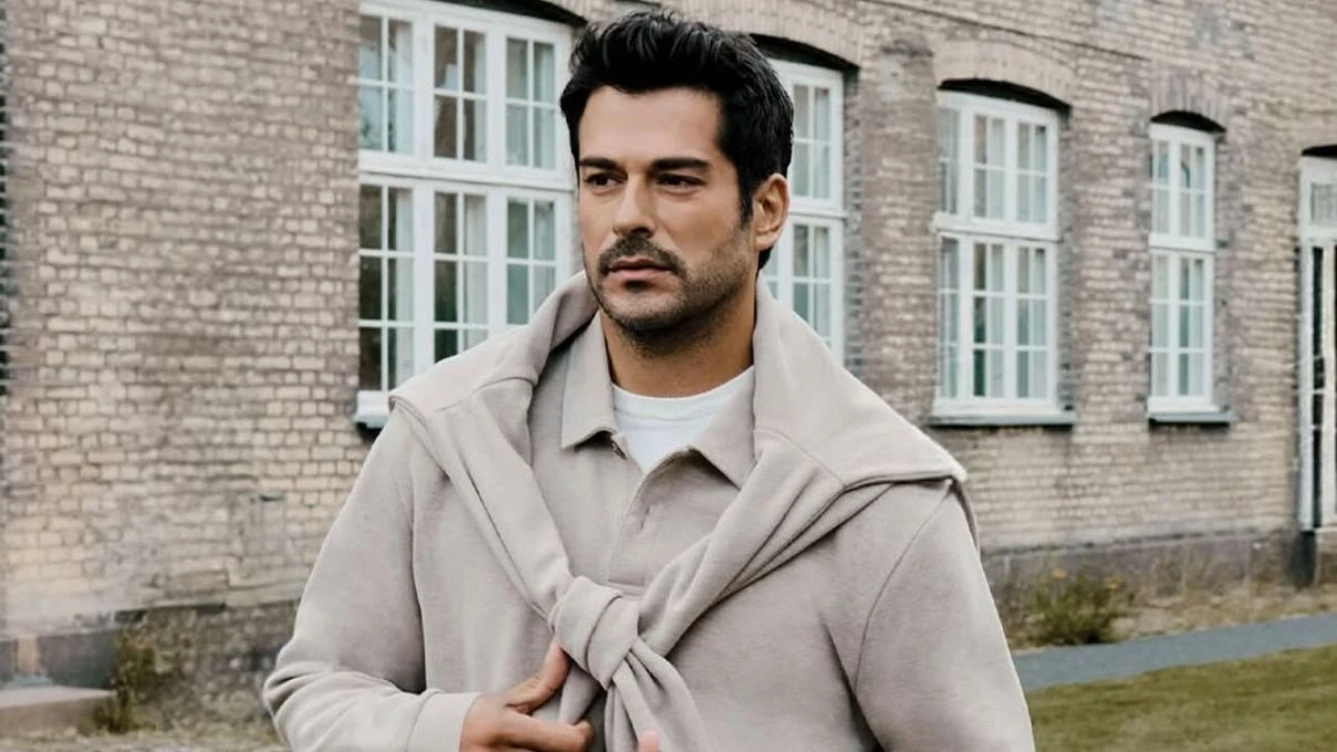 Burak Özçivit milyonluk arabasını sanayideki ustalara emanet etti! Ünlü oyuncu aracın iç tasarımını değiştirdi