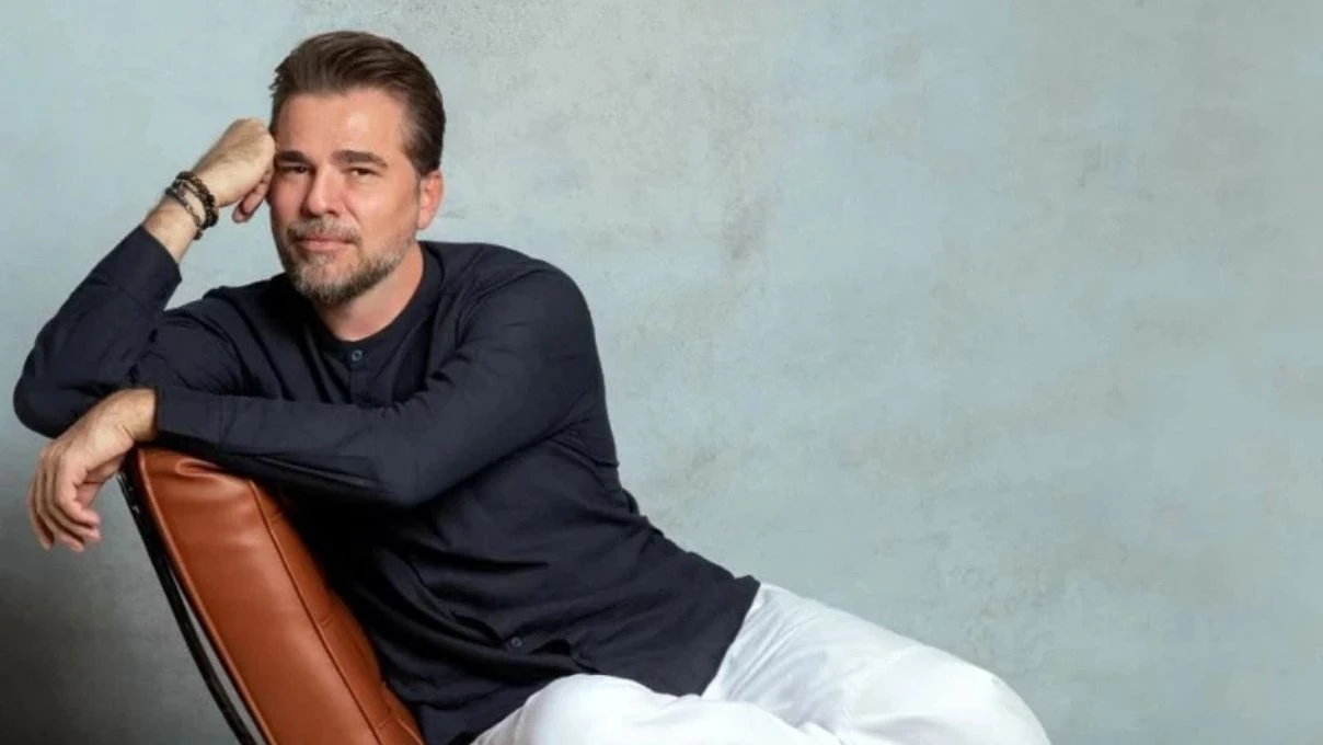 Engin Altan Düzyatan Özge Gürel ile partner oldu! İkili Go Türkiye’nin mini dizisinde buluştu