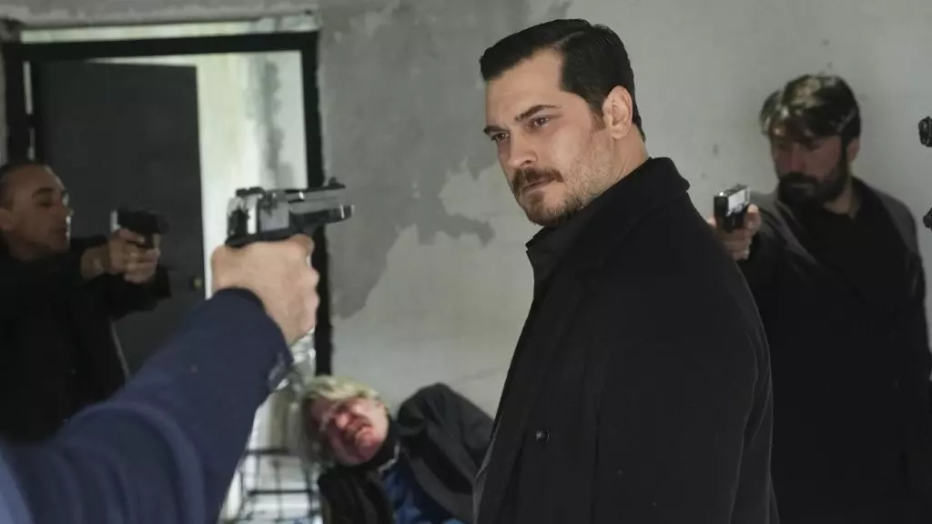 Eşref Rüya’da Eşref’in hayatı tehlikede! İhtiyar’ın gizemi 40. bölümde açığa çıkıyor 4 Esref Ruya 1