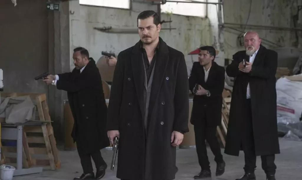 Eşref Rüya’da Eşref’in hayatı tehlikede! İhtiyar’ın gizemi 40. bölümde açığa çıkıyor 5 Esref Ruya 2