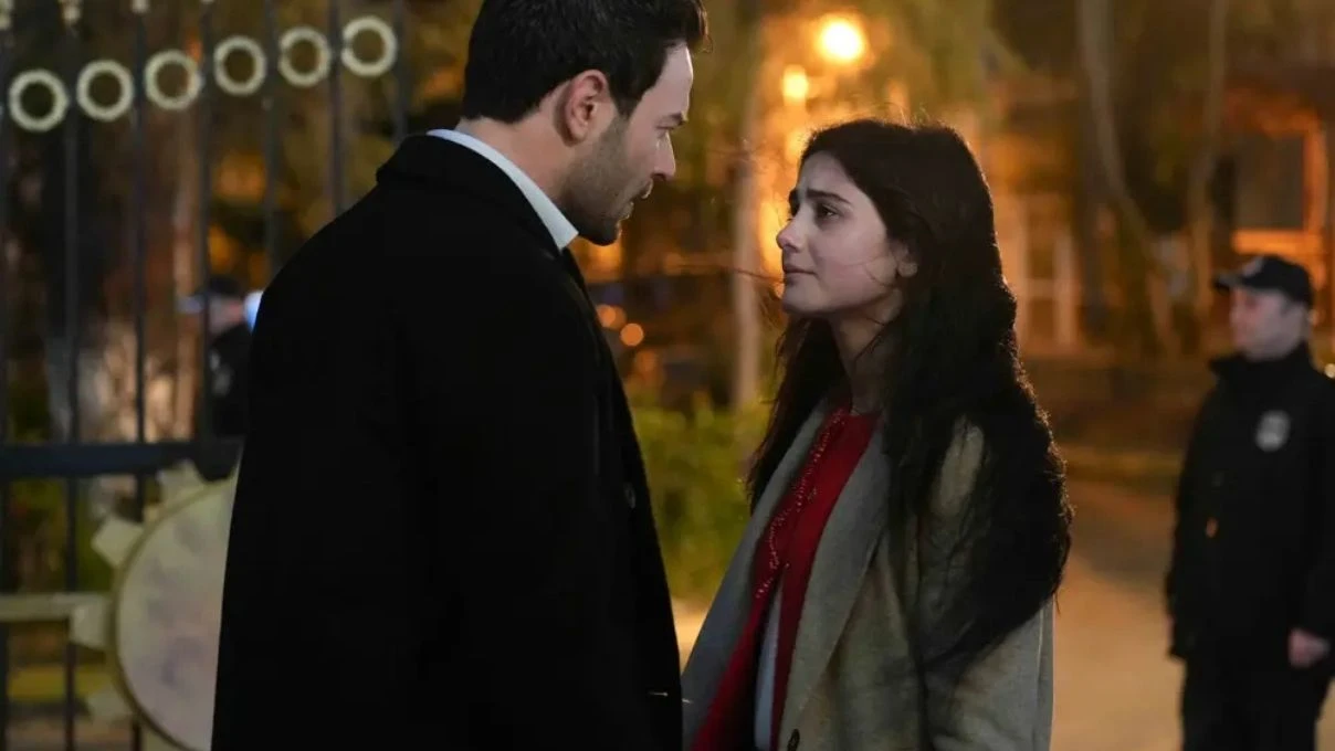 Sevdim Sensin dizisinin Dicle’si Helin Kandemir’den samimi açıklama! “Gülümseyen bir ekip görmek mutlu ediyor”