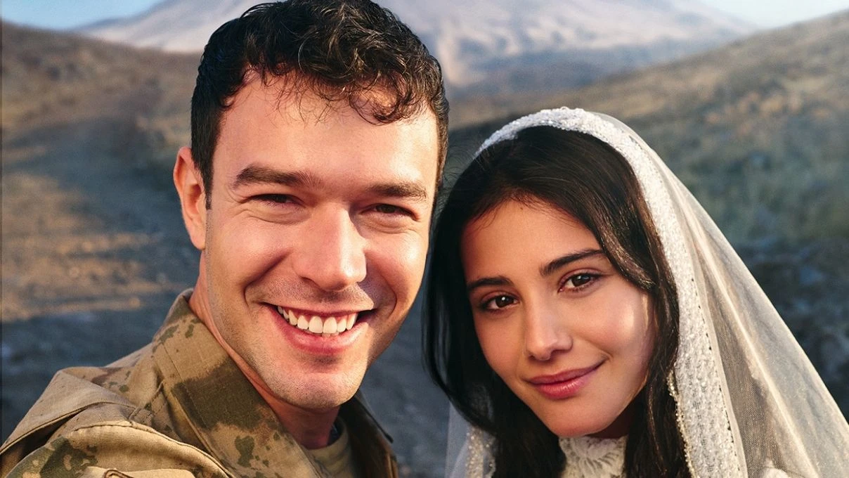 Bertan Asllani Sevdiğim Sensin dizisinde başrol oynamaktan vazgeçti! Aytaç Şaşmaz projeye son anda dahil olduBertan Asllani Sevdiğim Sensin dizisinde başrol oynamaktan vazgeçti! Aytaç Şaşmaz projeye son anda dahil oldu