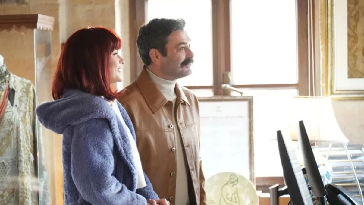 Uzak Şehir dizisinin başrolü Sinem Ünsal'dan şaşırtan hamle!