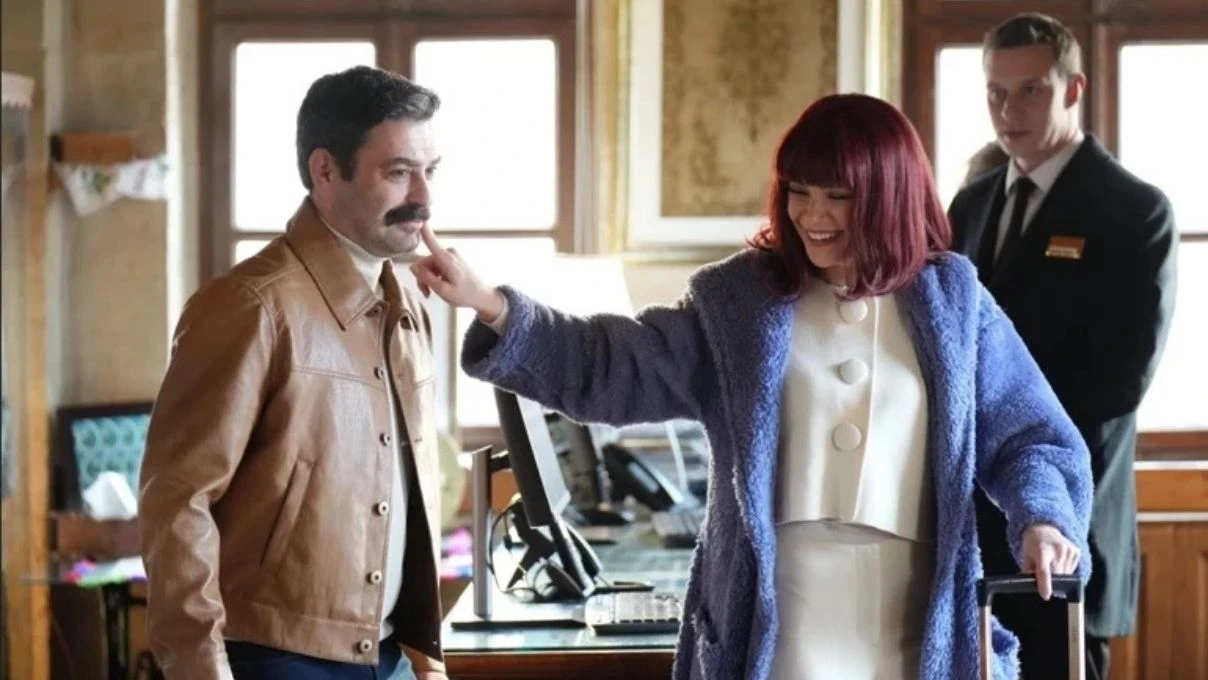 Uzak Şehir dizisinin başrolü Sinem Ünsal'dan şaşırtan hamle!