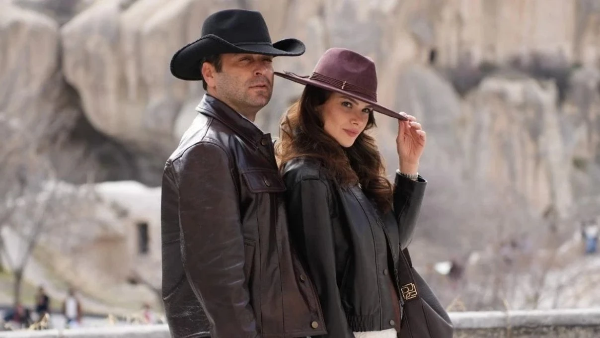 Uzak Şehir dizisinin başrolü Sinem Ünsal'dan şaşırtan hamle!