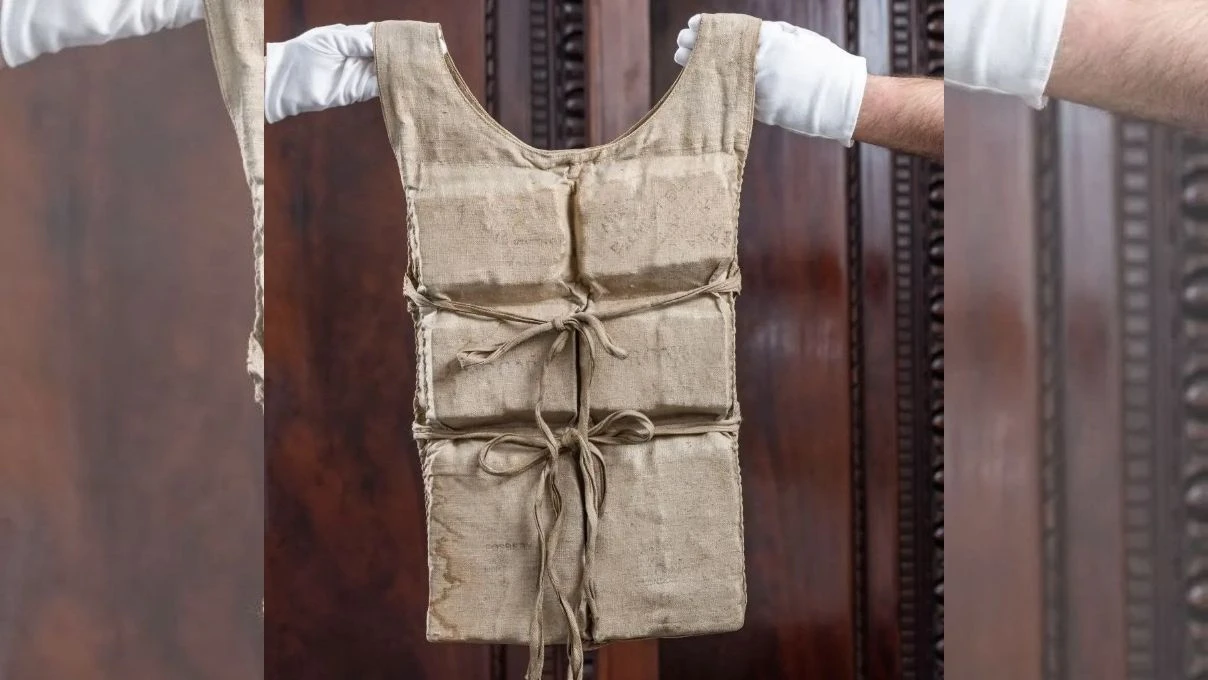 Titanic’ten sağ kurtulan bir yolcunun can yeleği satışa sunulacak! Tahmini değer dudak uçuklattı 8 Titanic’ten sağ kurtulan bir yolcunun can yeleği satışa sunulacak! Tahmini değer dudak uçuklattı